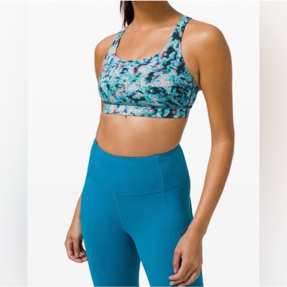 Lululemon Energy Bra Style W2AYSS, Size 4